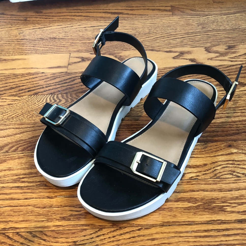 NWOT Aldo 8.5 Black Platform Sandals